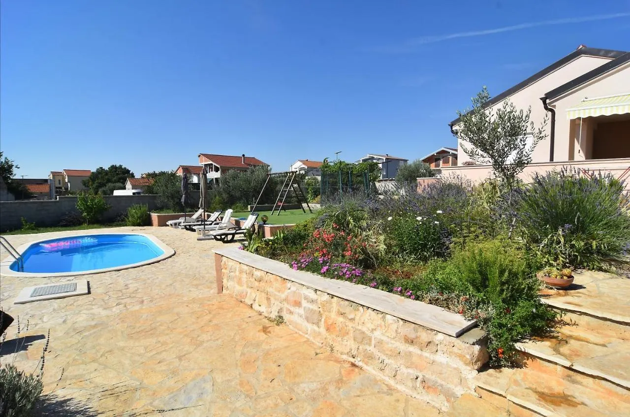 Ferienhaus Villa Kuca Za Odmor Diana Sukošan Kroatien