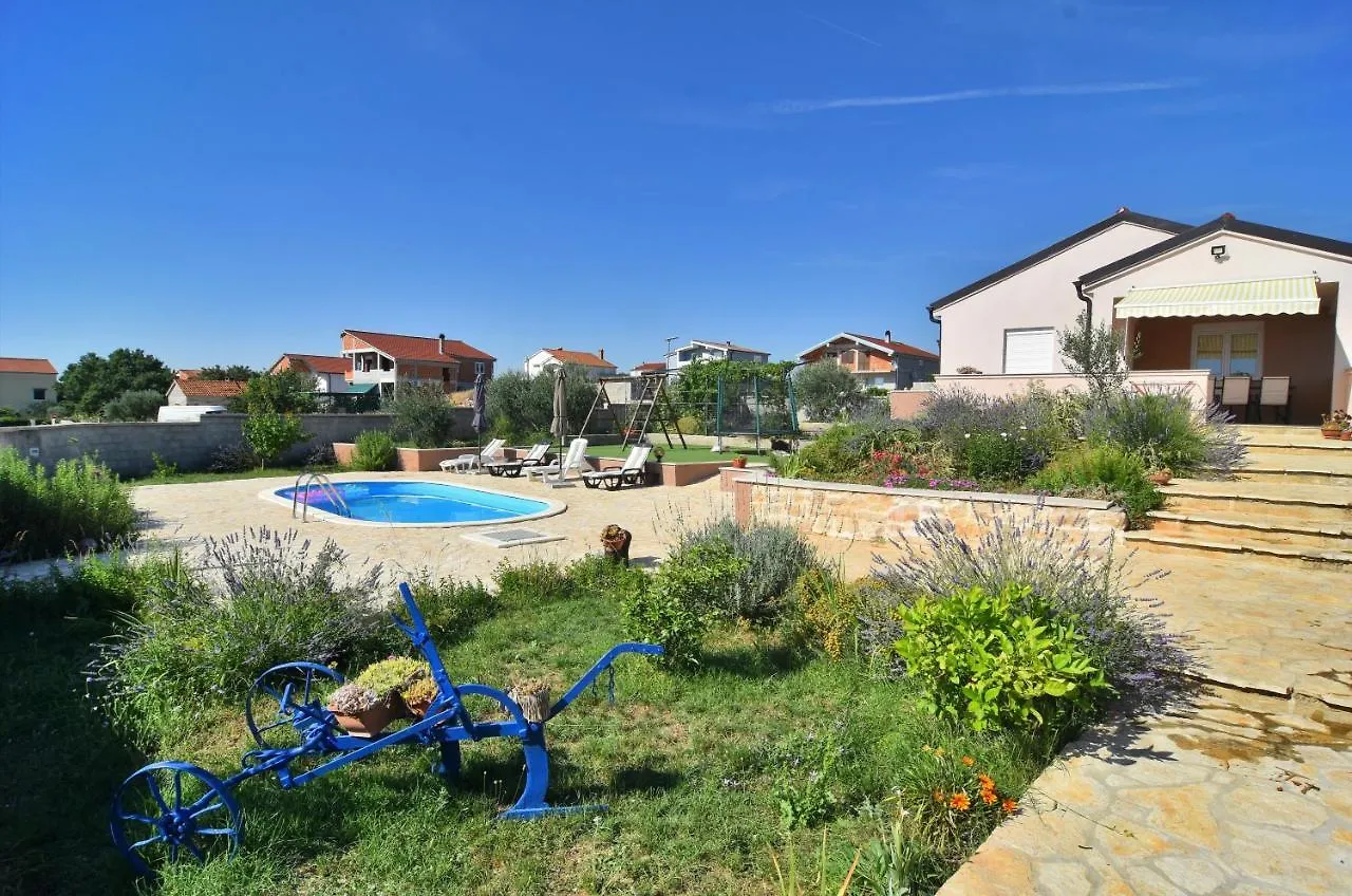 Villa Kuca Za Odmor Diana Sukošan 0*,  Kroatien