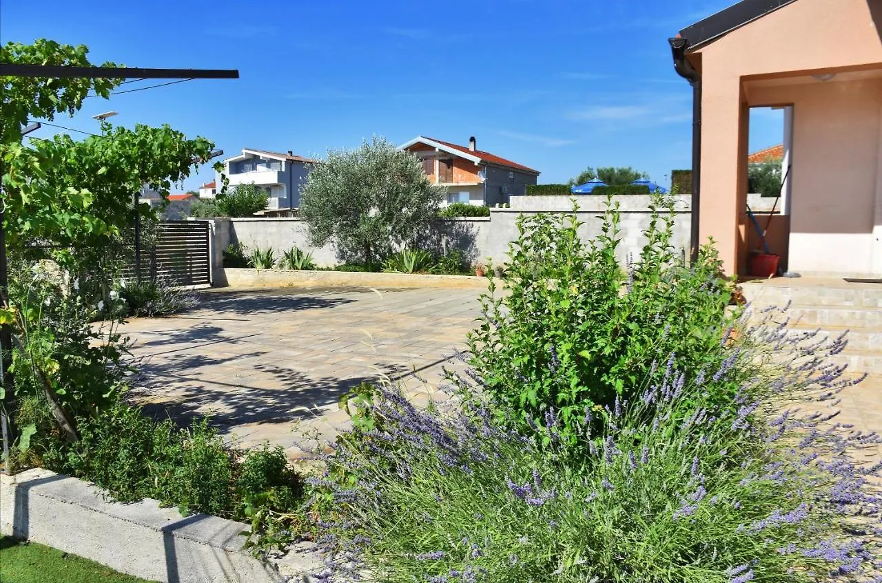 Villa Kuca Za Odmor Diana Sukošan