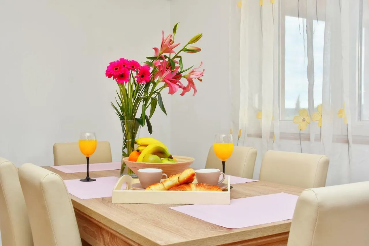 Ferienhaus Villa Kuca Za Odmor Diana Sukošan